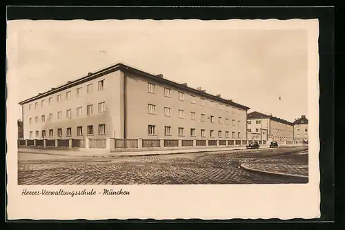 AK München, Heeres-Verwaltungsschule von der Strasse gesehen
