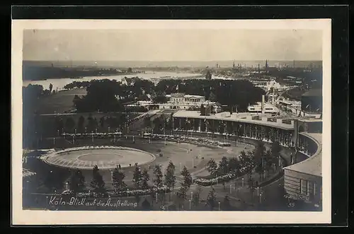 AK Köln, Blick auf die Ausstellung
