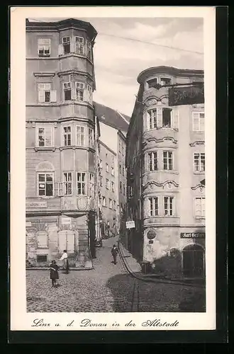 AK Linz /Donau, Strassenpartie in der Altstadt