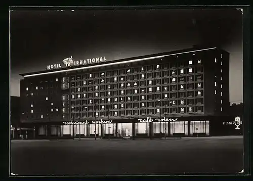 AK Magdeburg, Hotel International bei Nacht