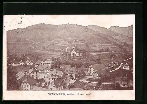 AK Neuenweg /Schwarzwald, Teilansicht mit Kirche