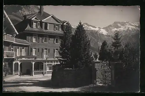 AK Adelboden, Hotel Wildstrubel mit Alpenpanorama
