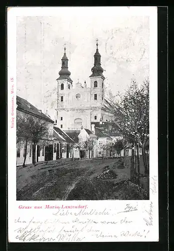 AK Maria-Lanzendorf, Wallfahrtskirche mit Strassenpartie
