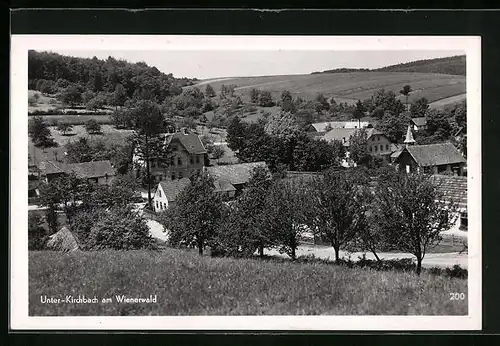 AK Unter-Kirchbach a. Wienerwald, Ortsansicht mit Blick über die Felder