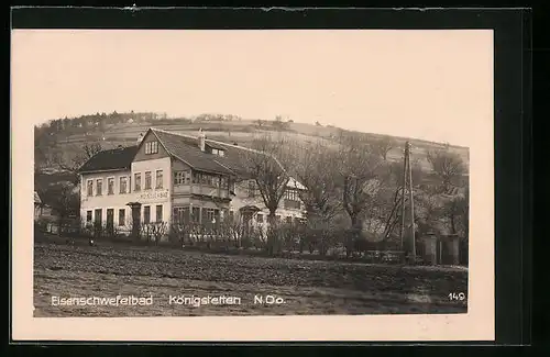 AK Königstetten, Eisenschwefelbad mit Blick über die Felder