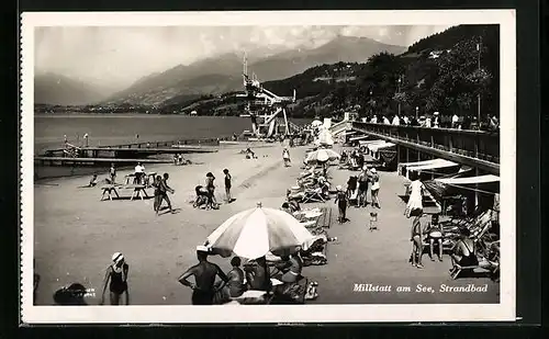 AK Millstatt am See, Strandbad mit Liegestühöen und Sprungturm