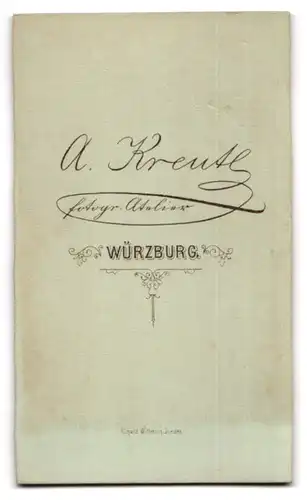 Fotografie Anton Kreutl, Würzburg, Junger Mann mit Seitenscheitel und Schnurrbart