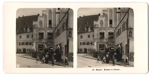 Stereo-Fotografie NPG, Berlin, Ansicht Füssen, Strasse im Ort mit Bäckerei Josef Mühlbarber und Cafe