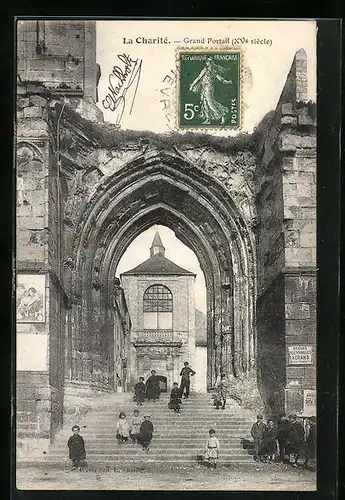 AK La Charité, Grand Portail