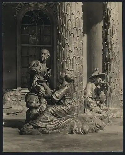 Fotografie unbekannter Fotograf, Ansicht Potsdam, Sanssouci, Chinesisches Teehaus, Statuen Gruppe, Grossformat 23 x 29cm