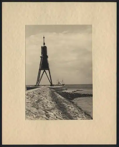 Fotografie unbekannter Fotograf, Ansicht Cuxhaven, Partie an der Kugelbarke um 1937