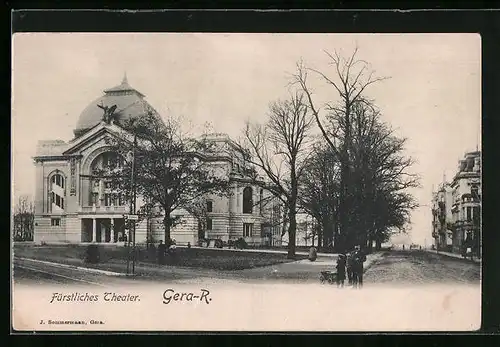 AK Gera-R., Fürstliches Theater mit Passanten