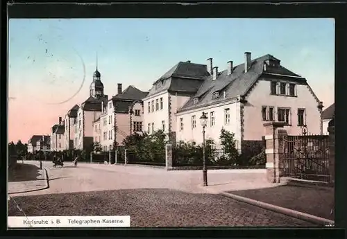 AK Karlsruhe i. B., Telegraphen-Kaserne mit Strassenpartie