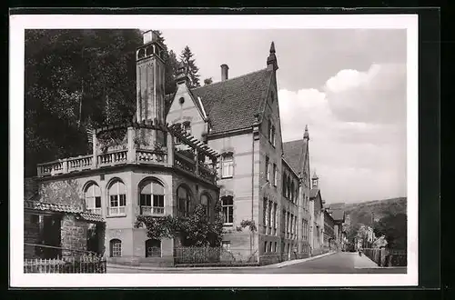 AK Calw /Schwarzwald, Handelsschule von der Strasse gesehen