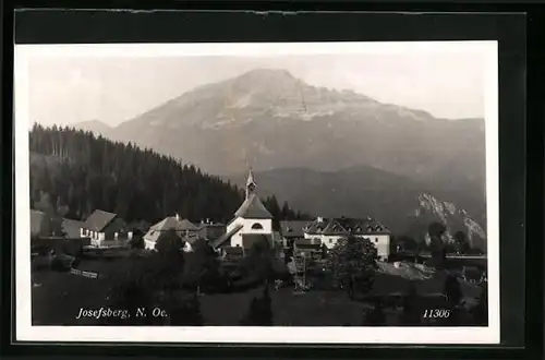 AK Josefsberg, Ortspartie mit Kirche