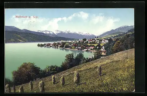 AK Millstatt am See, Ortsansicht mit See und Alpenpanorama