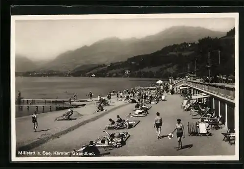 AK Millstatt am See, Strandbad mit Liegestühlen und Holzplattformen