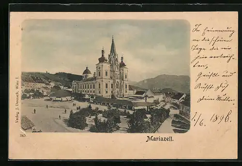 AK Mariazell, Frontansicht der Kirche mit Anlagen und Markt