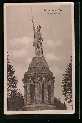 AK Hermannsdenkmal vor Wolkenhimmel
