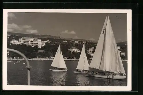 AK Crikvenica, Segelboote mit Blick zum Ort