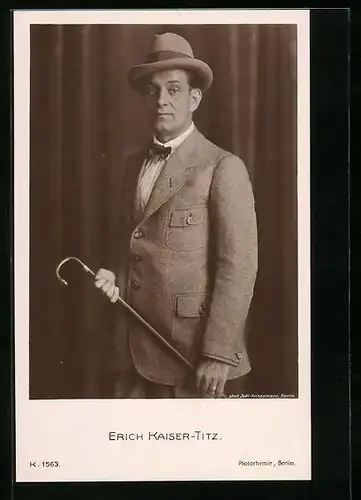 AK Schauspieler Erich Kaiser-Titz im Kostüm einer Bühnenrolle