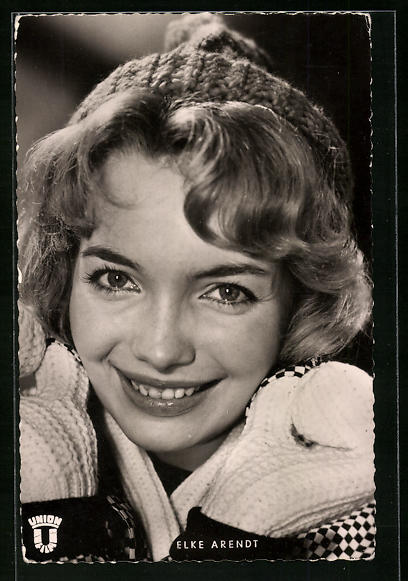 AK Schauspielerin Elke Arendt im Kostüm einer... oldhting.de