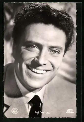AK Schauspieler Raf Vallone in dem Film Liebe