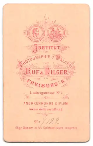 Fotografie Ruf & Dilger, Freiburg i. B., Ludwigstr. 2, Portrait betagte hübsche Frau mit Rüschenkopfschmuck