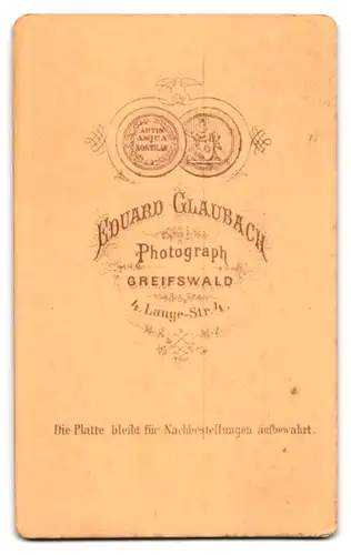 Fotografie Eduard Glaubach, Greifswald, Lange-Str. 4, Portrait frecher Bube elegant im Anzug