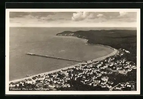 AK Binz / Rügen, Gesamtansicht, Fliegerfoto