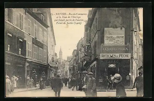AK Nevers, Rue du Commerce et la Tour de l'Horloge