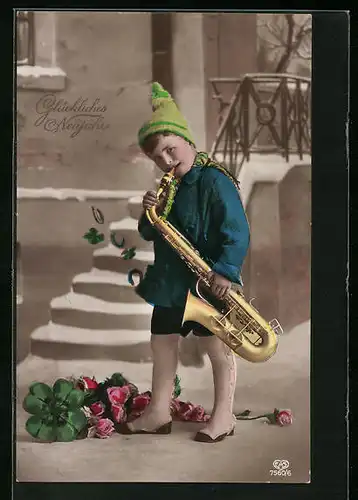 AK Kleiner Junge mit Saxophon im Winter, Neujahrsgruss