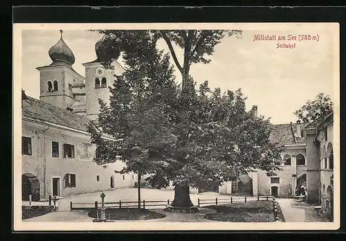 AK Millstatt am See, Stiftshof mit Baum