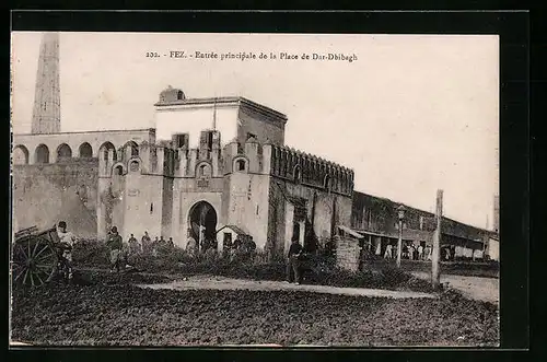 AK Fez, Entrèe principale de la Place de Dar-Dbibagh