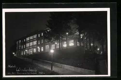 Foto-AK Winterbach an der Mariazellerbahn, Hotel Winterbach bei Nacht