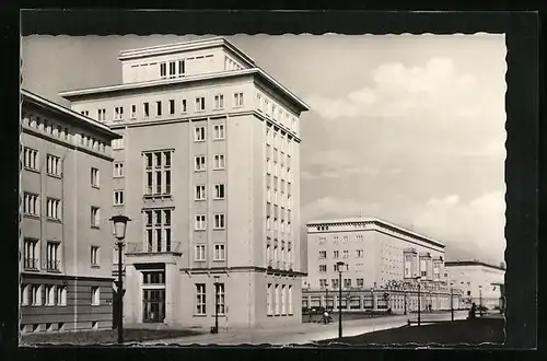 AK Rostock-Reutershagen, Hochhaus im Sonnenschein