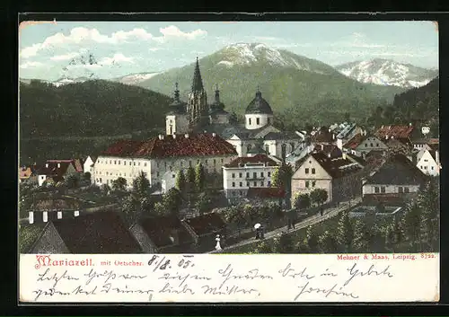 AK Mariazell, Flanierende im Ort an einem bewölkten Tag