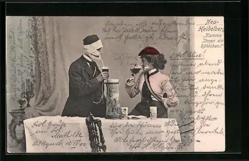 AK Student mit Kopfverband gibt sich mit junger Dame dem Trinkgenuss hin