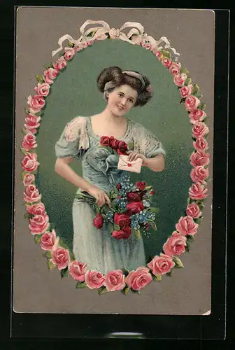 Präge-AK Junge Frau im Kleid mit Blumenstrauss und Kuvert