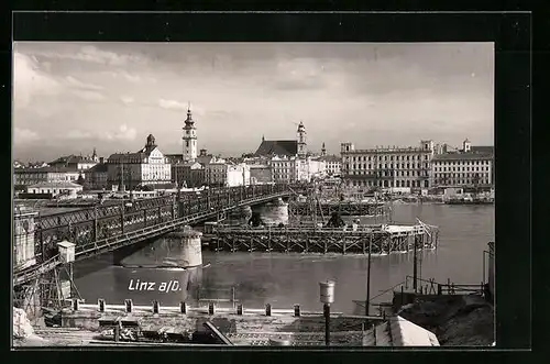 AK Linz /Donau, Teilansicht mit Donaubrücke