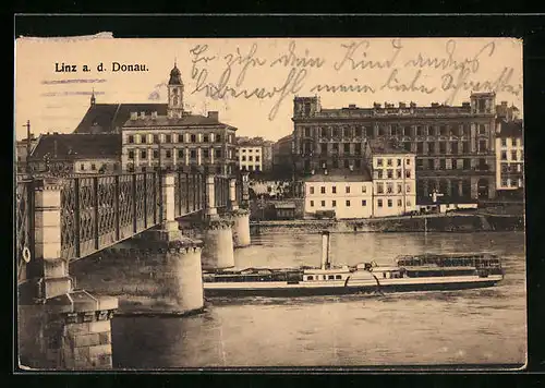 AK Linz /Donau, Dampfer unter einer Brücke