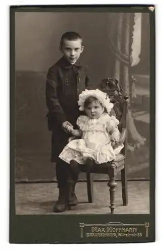 Fotografie Max Hoffmann, Braunschweig, Wilhelmstr. 88, Knabe mit kleiner Schwester