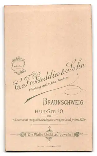 Fotografie C. F. Beddies & Sohn, Braunschweig, Kuhstr. 10, Eleganter Herr mit Oberlippenbart
