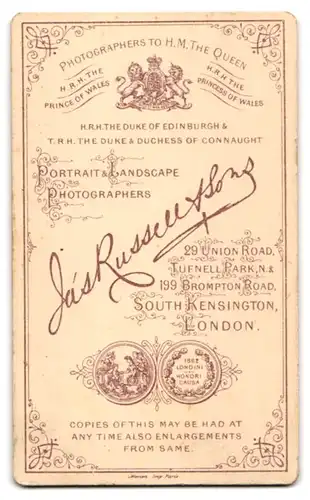 Fotografie Russel & Sons, South Kensington-SW, 199, Brompton Road, Bürgerlicher Herr mit Brille und Oberlippenbart