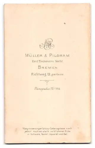 Fotografie Müller & Pilgram, Bremen, Richtweg 12, Zwei junge Mädchen in karierten Kleidern