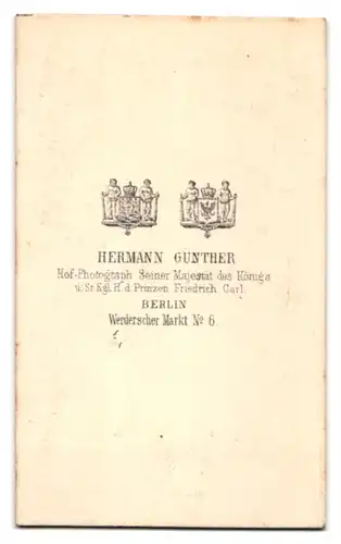 Fotografie Hermann Günther, Berlin, Werderscher Markt 6, Bürgerliche Dame mit zeitgenössischer Frisur