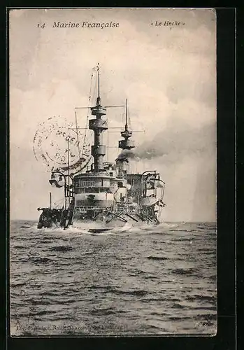 AK Französisches Kriegsschiff Le Hoche auf hoher See, Bugansicht