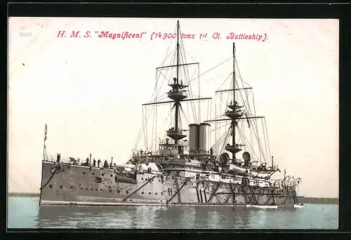 AK Britisches Kriegsschiff HMS Magnificent in Küstennähe