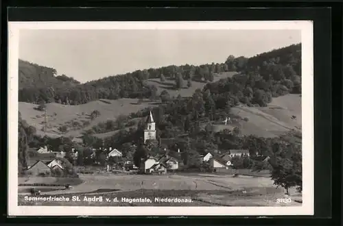 AK St. Andrä v. d. Hagentale, Ortskern vor einem Berghang