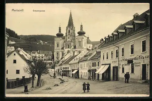 AK Mariazell, Passanten in der Grazerstrasse